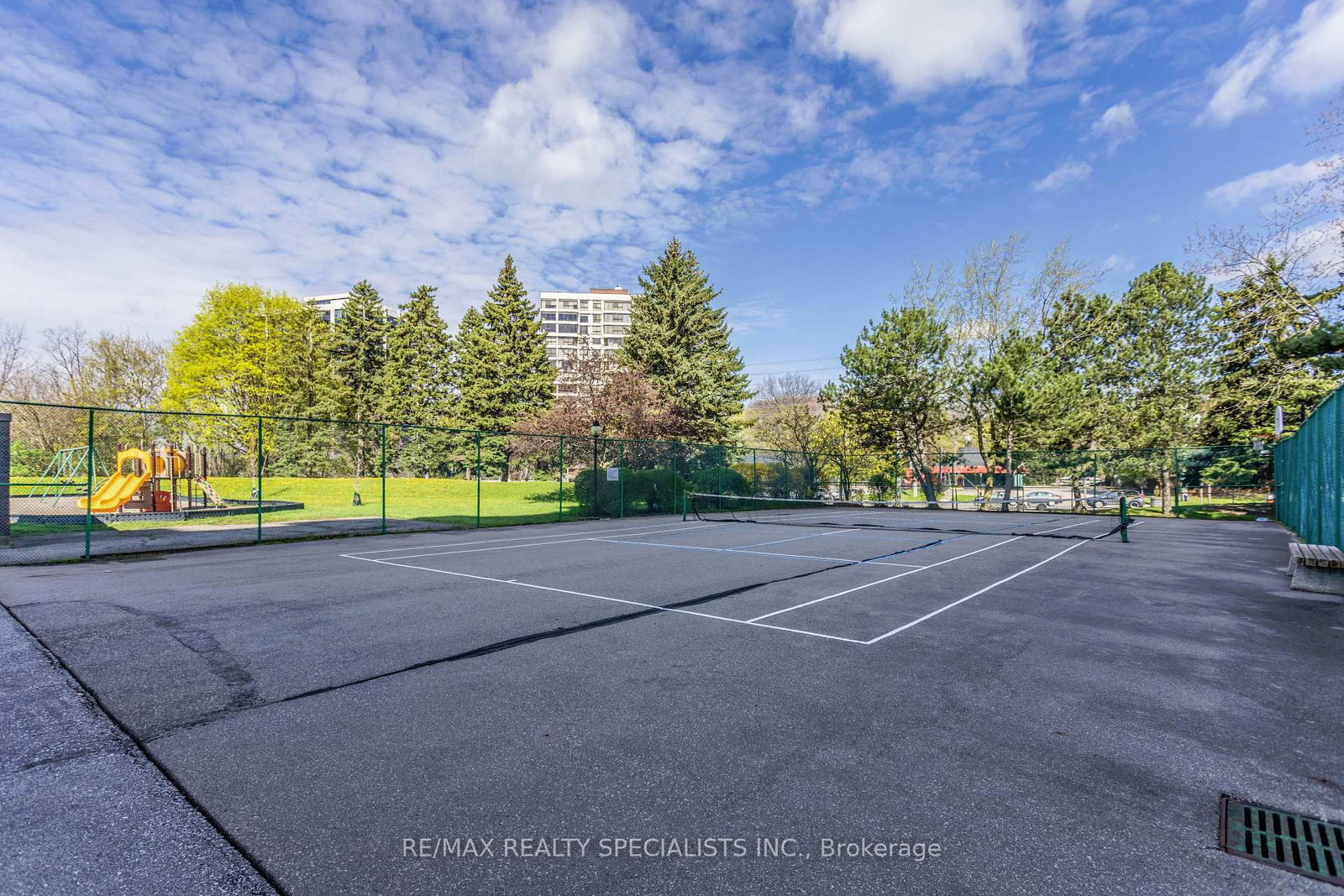 966 Inverhouse Drive, Unit 402 - Photo 36