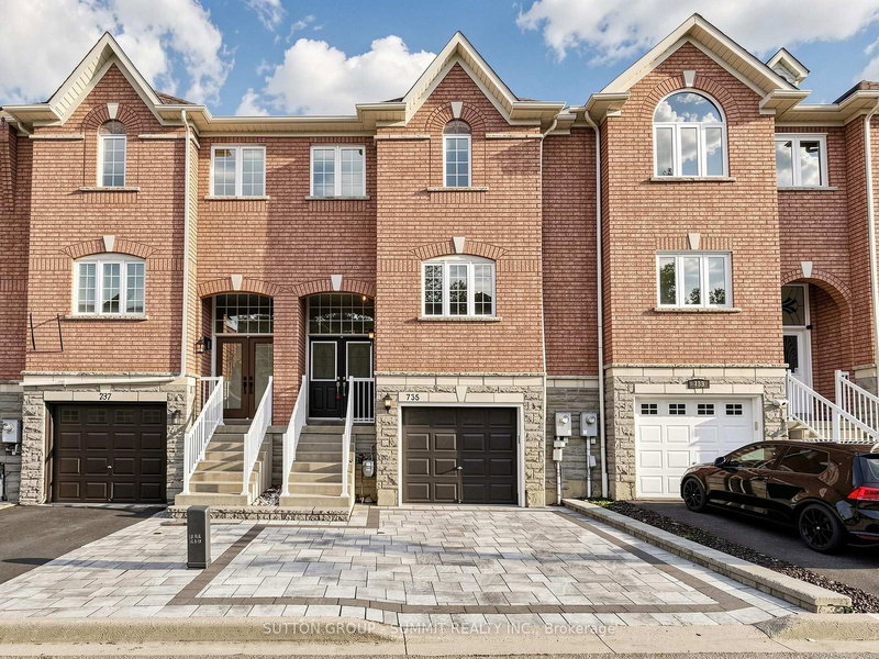 735 Maxman St, Mississauga, Ontario