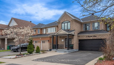 8 Bayridge Drive — photo 2