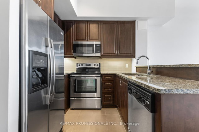 1104 - 1135 Royal York Road