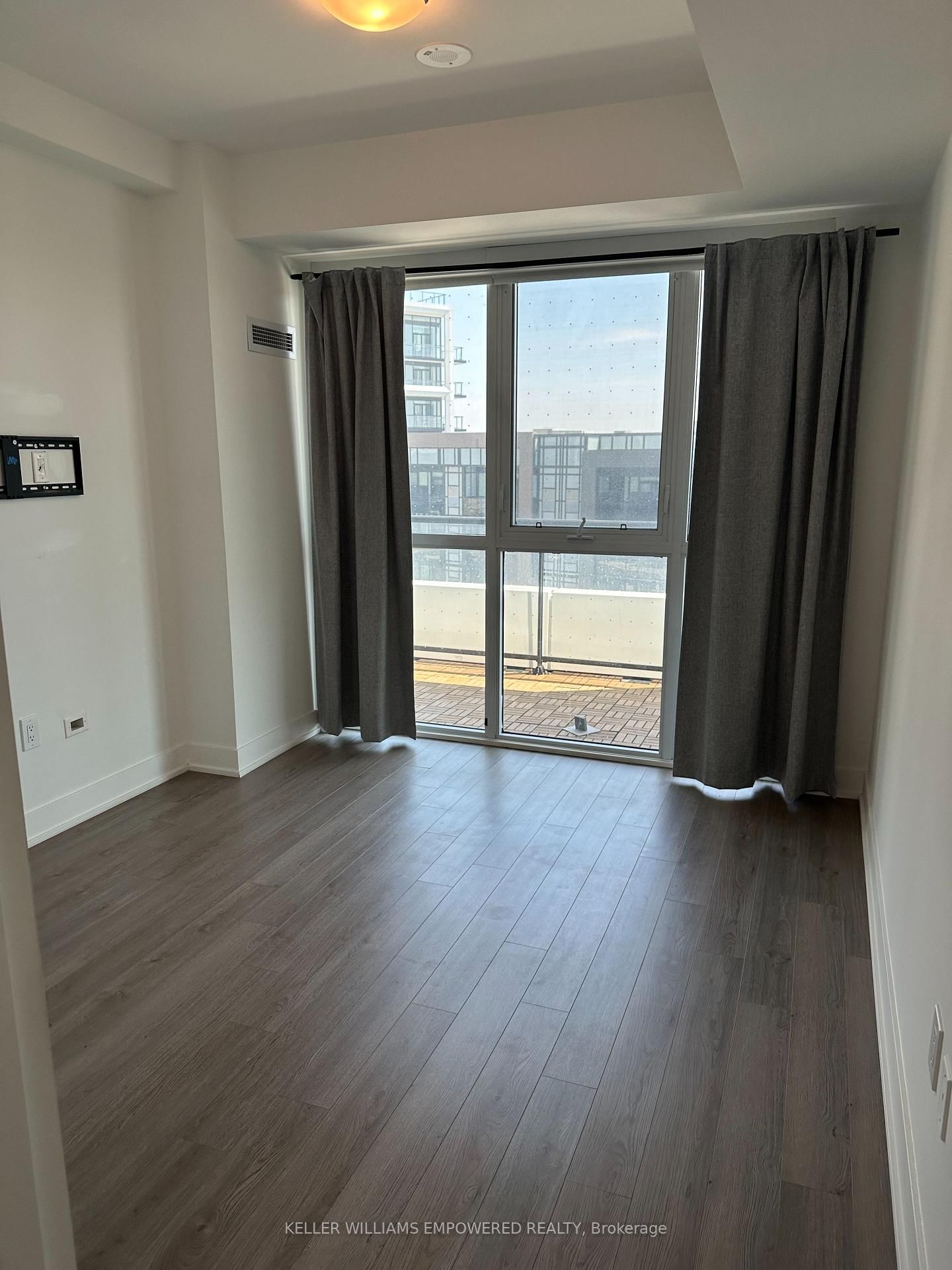 50 George Butchart Drive, Unit 414 - Photo 11