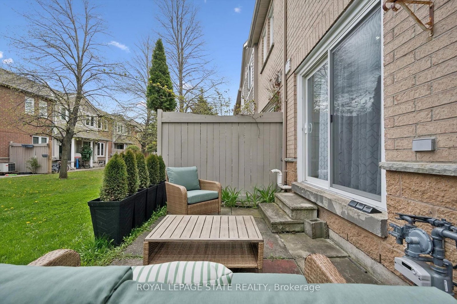 833 Scollard Court, Unit 107 - Photo 33
