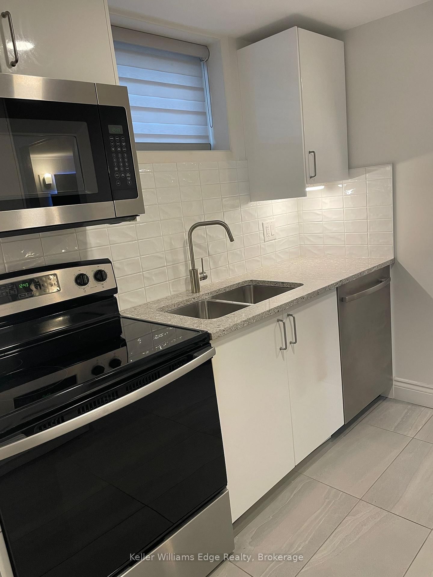 1023 Robarts Road - Photo 2