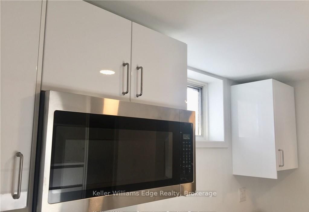 1023 Robarts Road - Photo 3