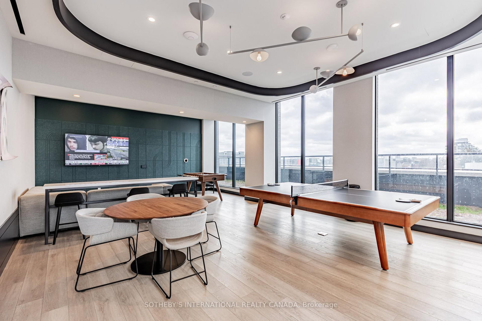 5 York Garden Way, Unit 703 - Photo 17
