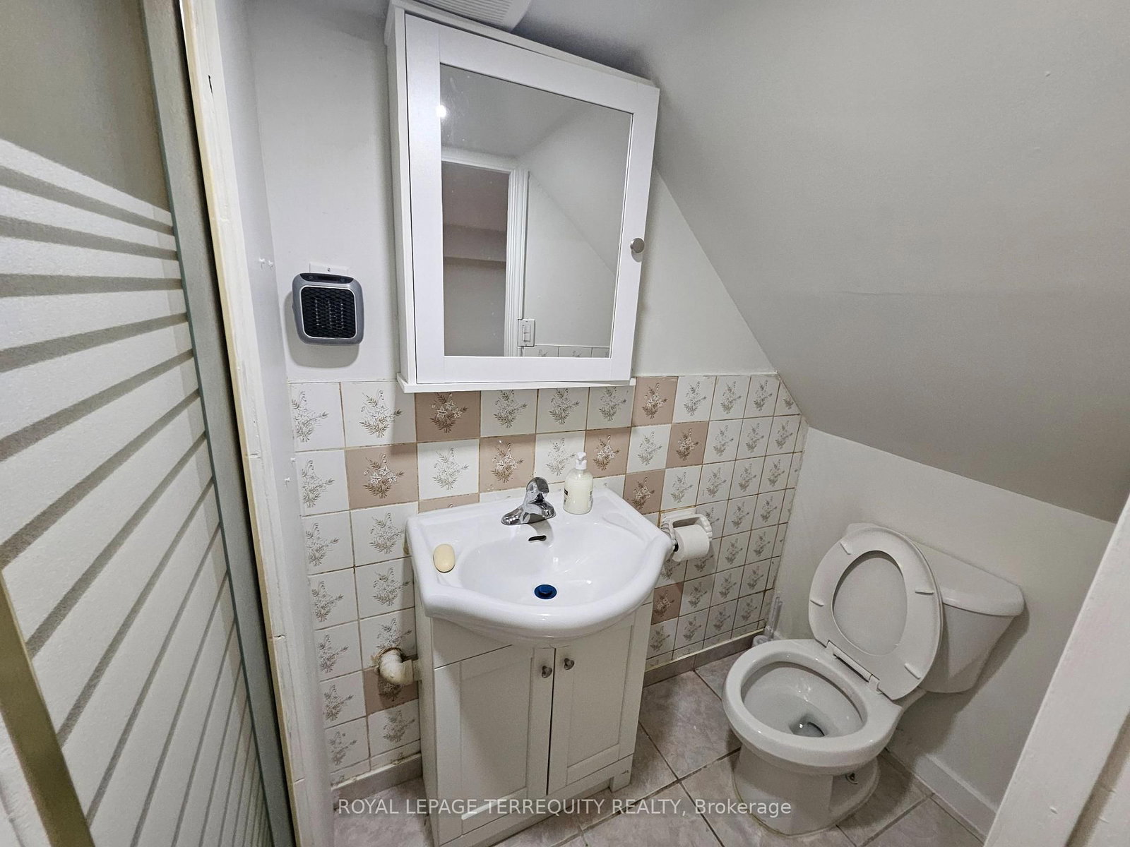 14 Hollis Street - Photo 34