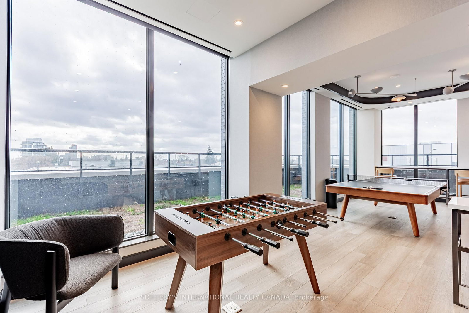 5 York Garden Way, Unit 505 - Photo 19