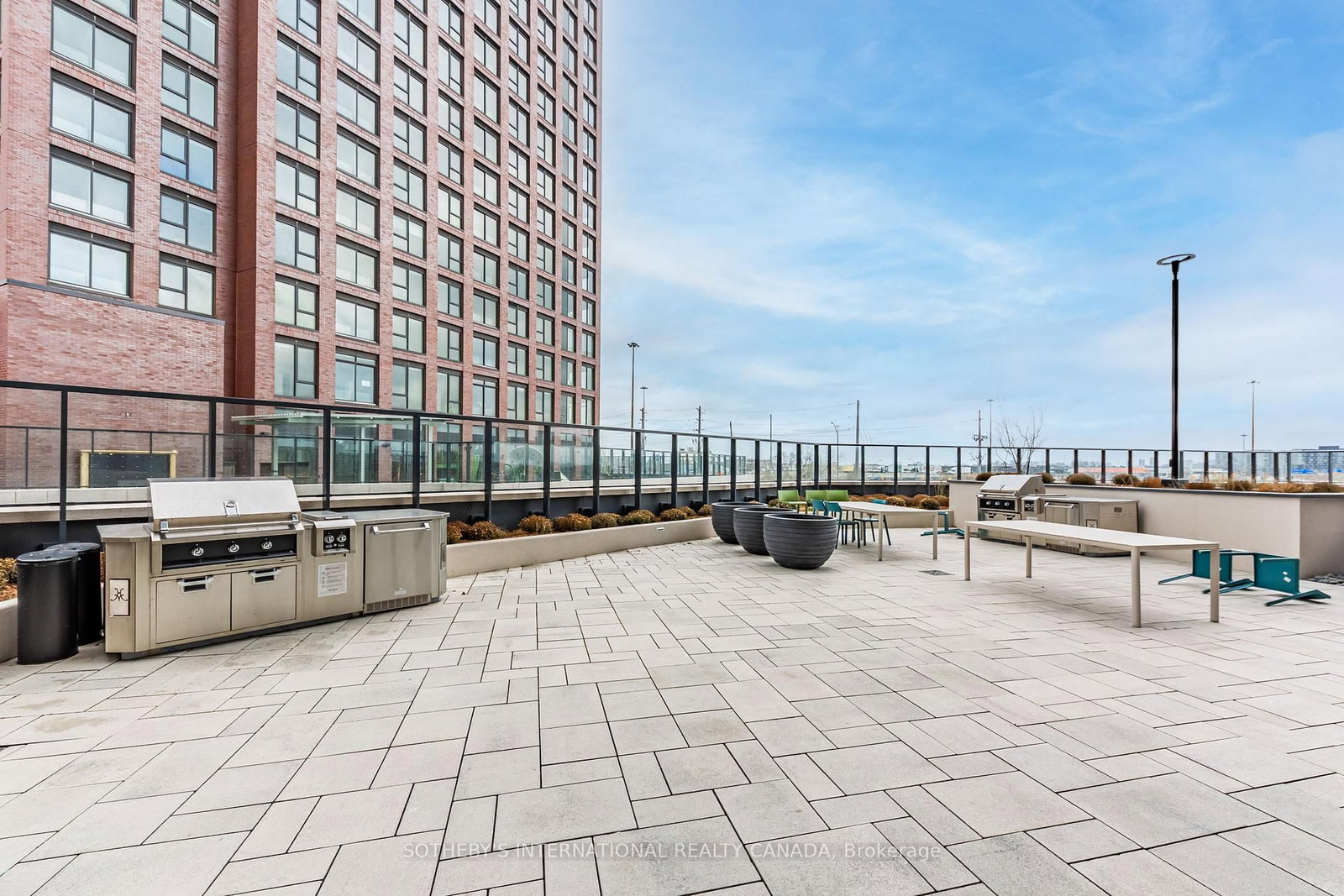 5 York Garden Way, Unit 505 - Photo 28