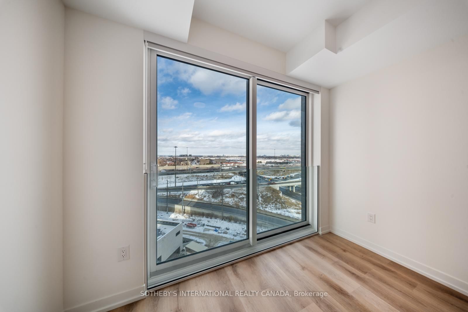 5 York Garden Way, Unit 1701 - Photo 15