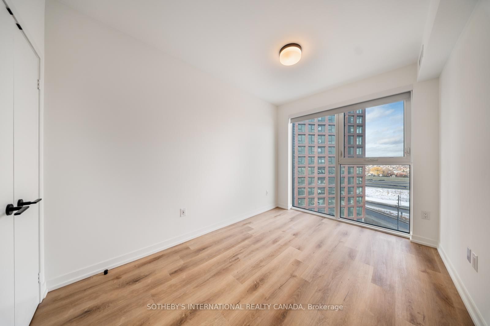 5 York Garden Way, Unit 1701 - Photo 16