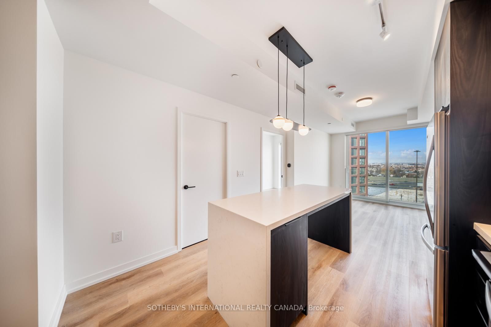 5 York Garden Way, Unit 1701 - Photo 7