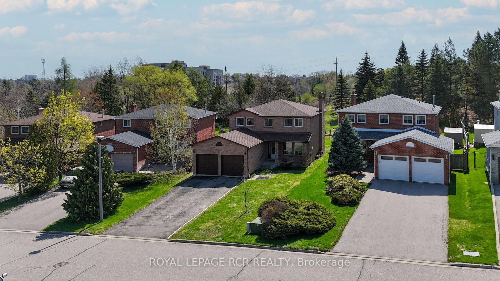 Detached House for sale at 51 Bambi Trail, Caledon, Ontario, L7E 2G4 - Bolton West - MLS: W13111372