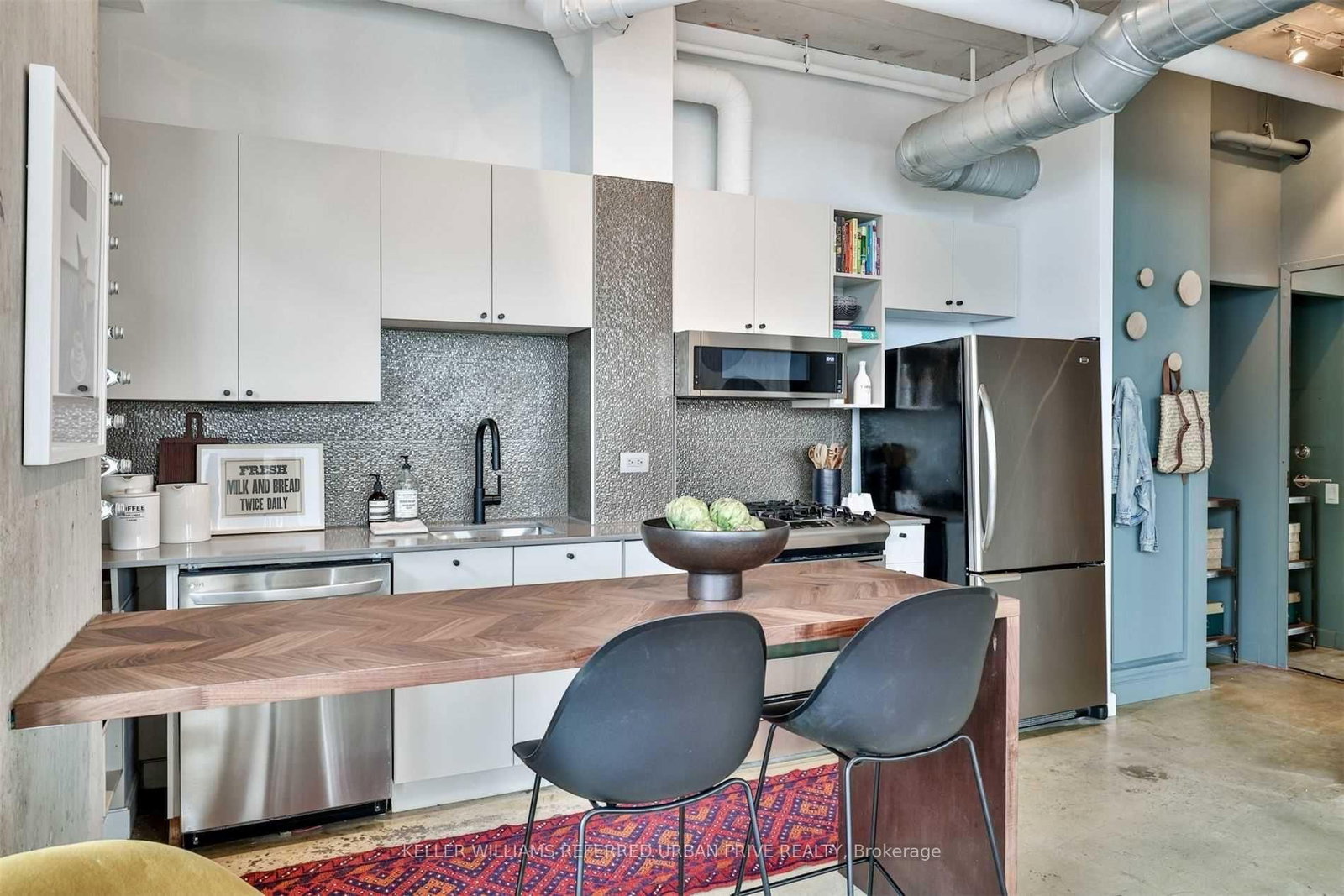 369 Sorauren Avenue, Unit 602 - Photo 11