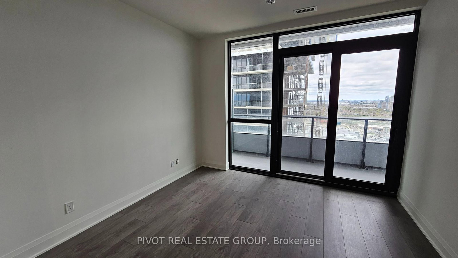 2 Erskine Road, Unit 2810 - Photo 3