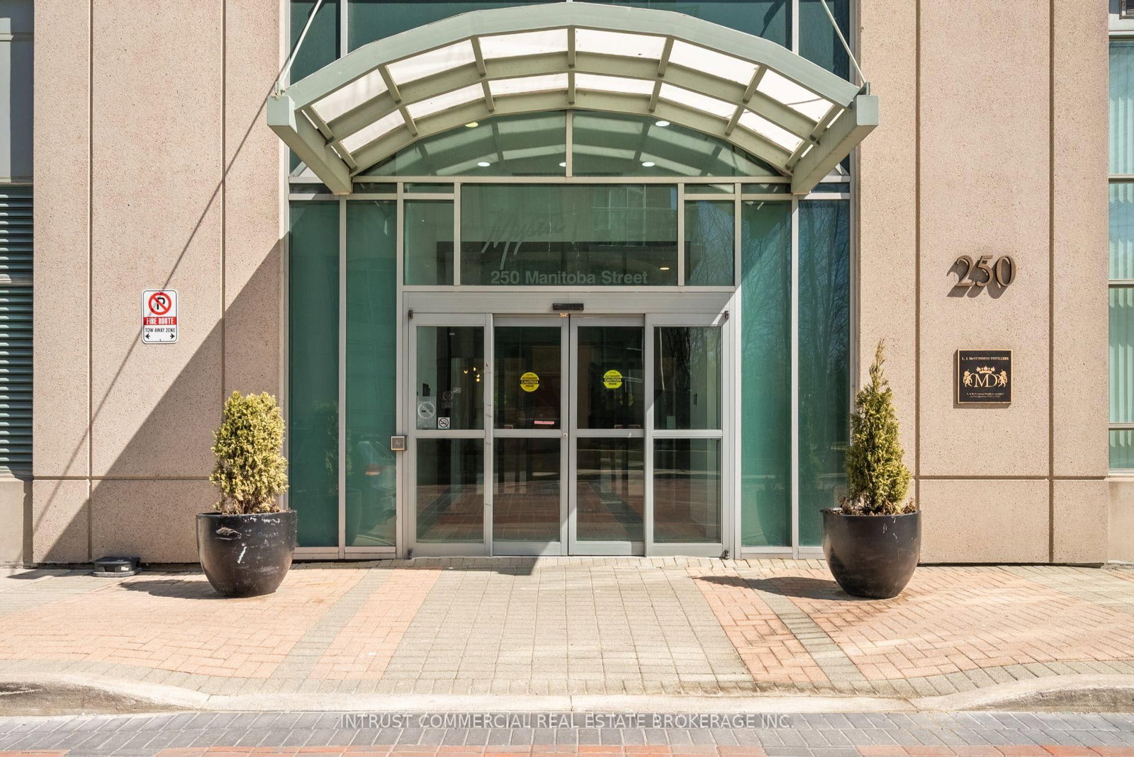 250 Manitoba Street, Unit 627 - Photo 2