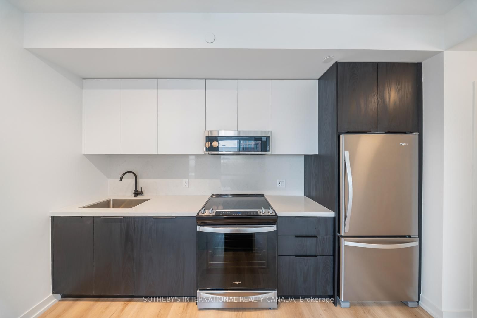 5 York Garden Way, Unit 911 - Photo 10