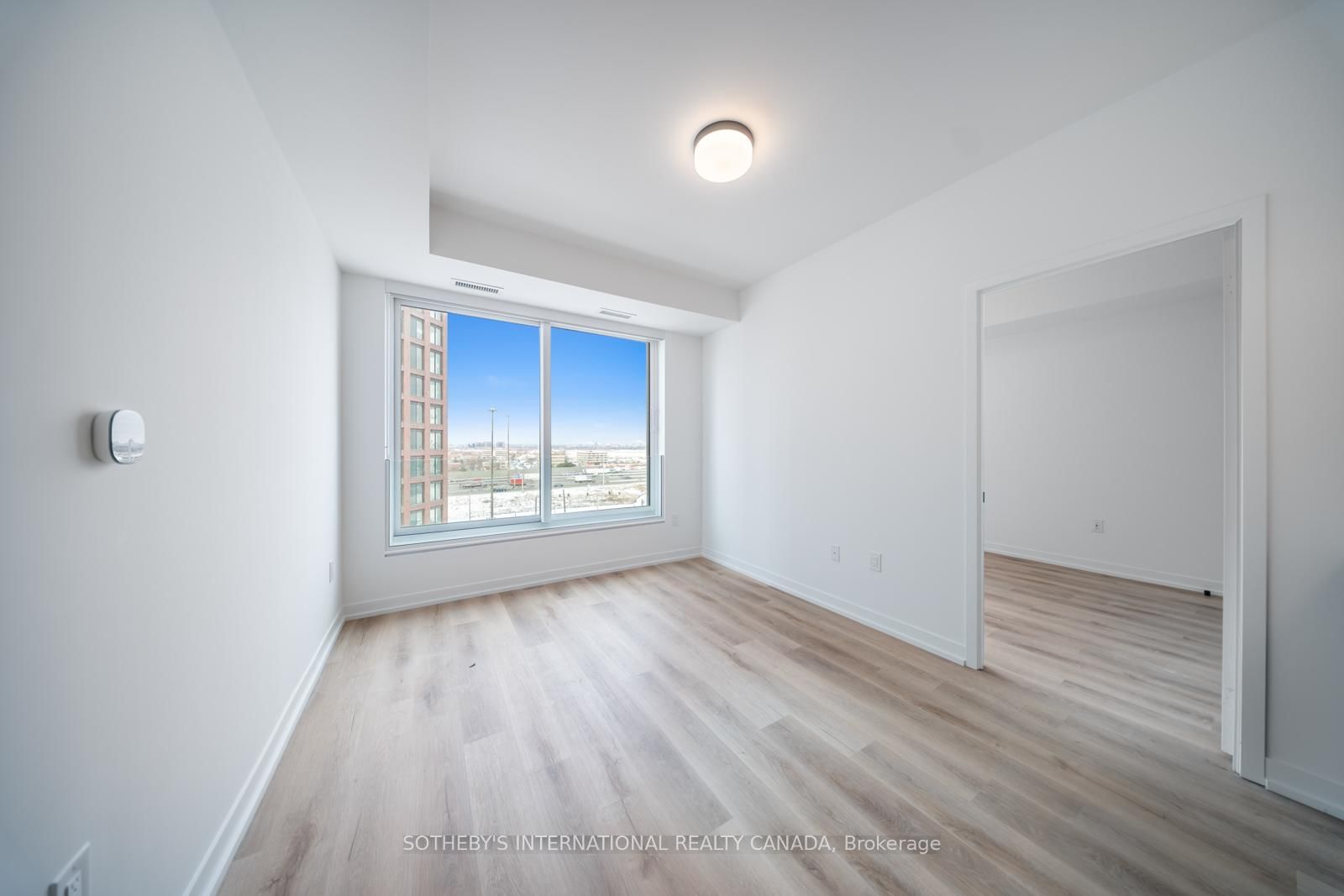 5 York Garden Way, Unit 911 - Photo 12