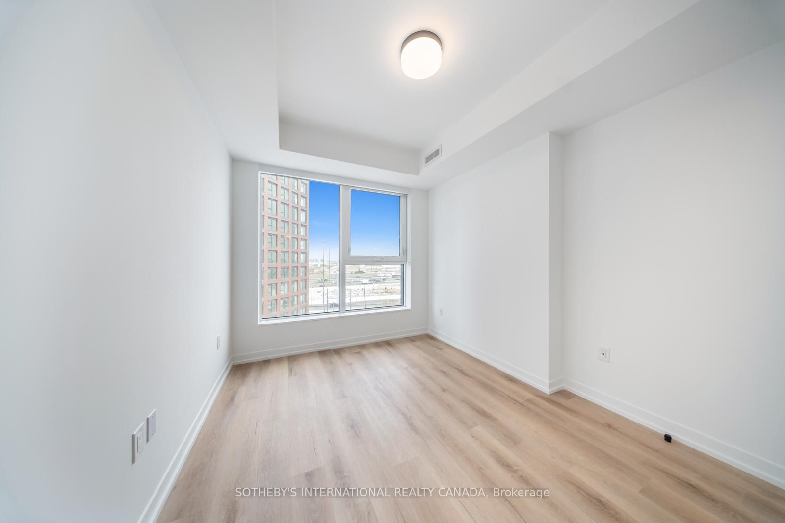 5 York Garden Way, Unit 911 - Photo 18