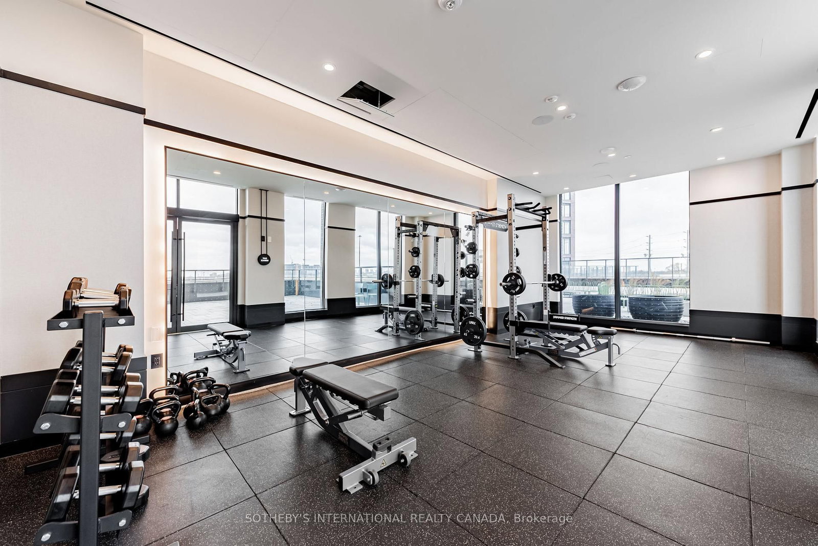 5 York Garden Way, Unit 911 - Photo 33