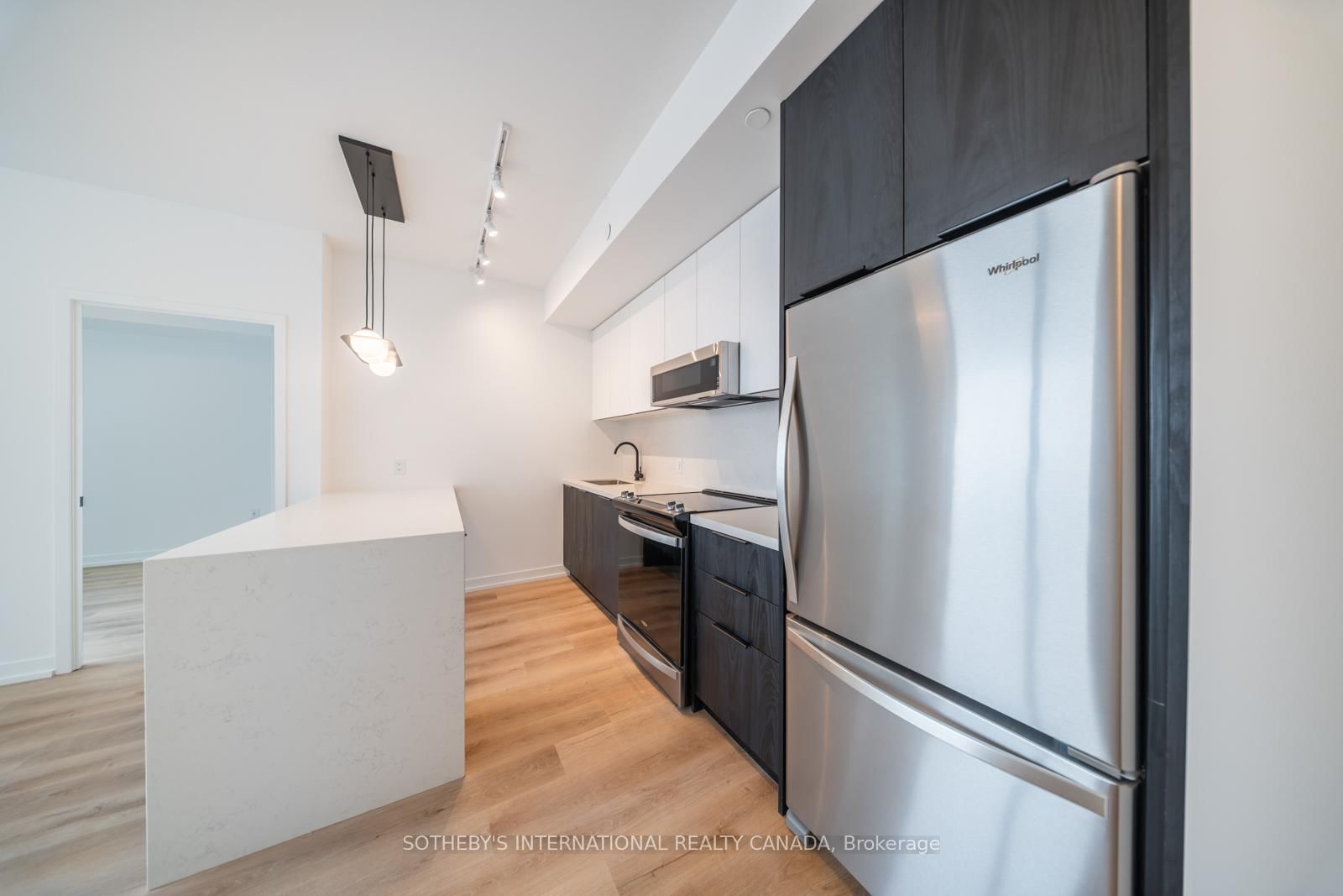 5 York Garden Way, Unit 911 - Photo 4