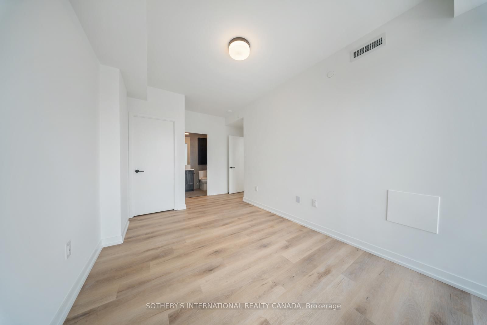 5 York Garden Way, Unit 502 - Photo 19