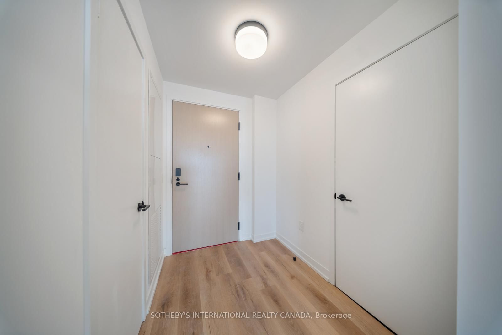 5 York Garden Way, Unit 502 - Photo 2