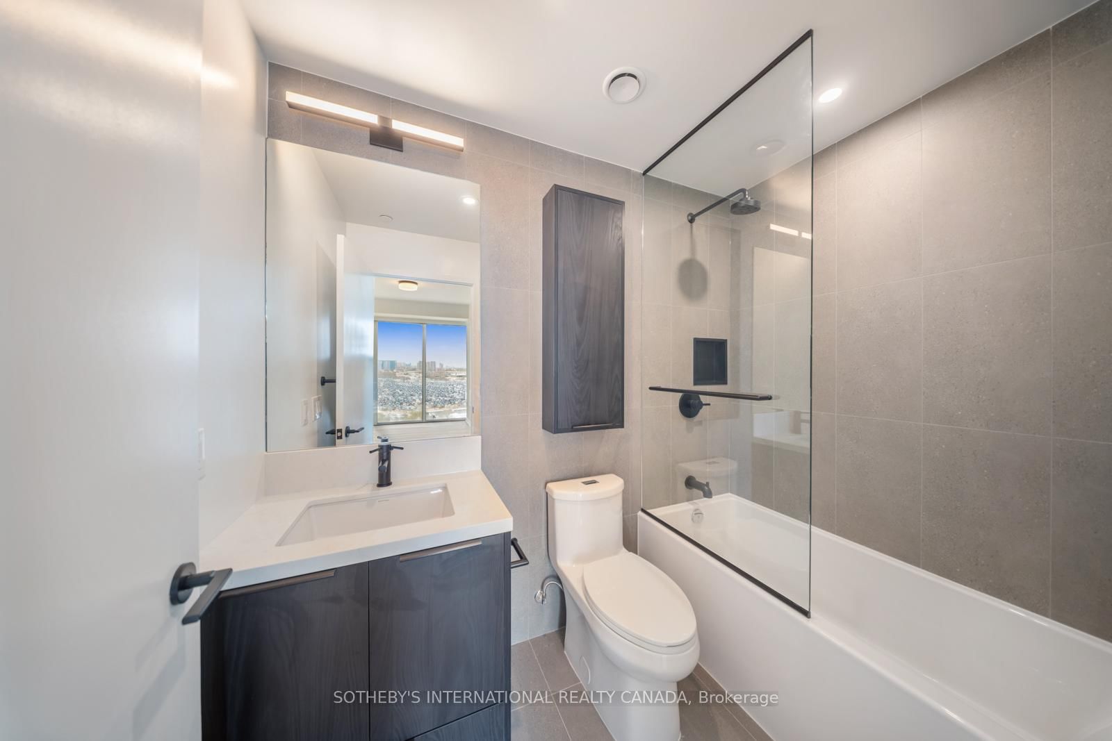 5 York Garden Way, Unit 502 - Photo 22