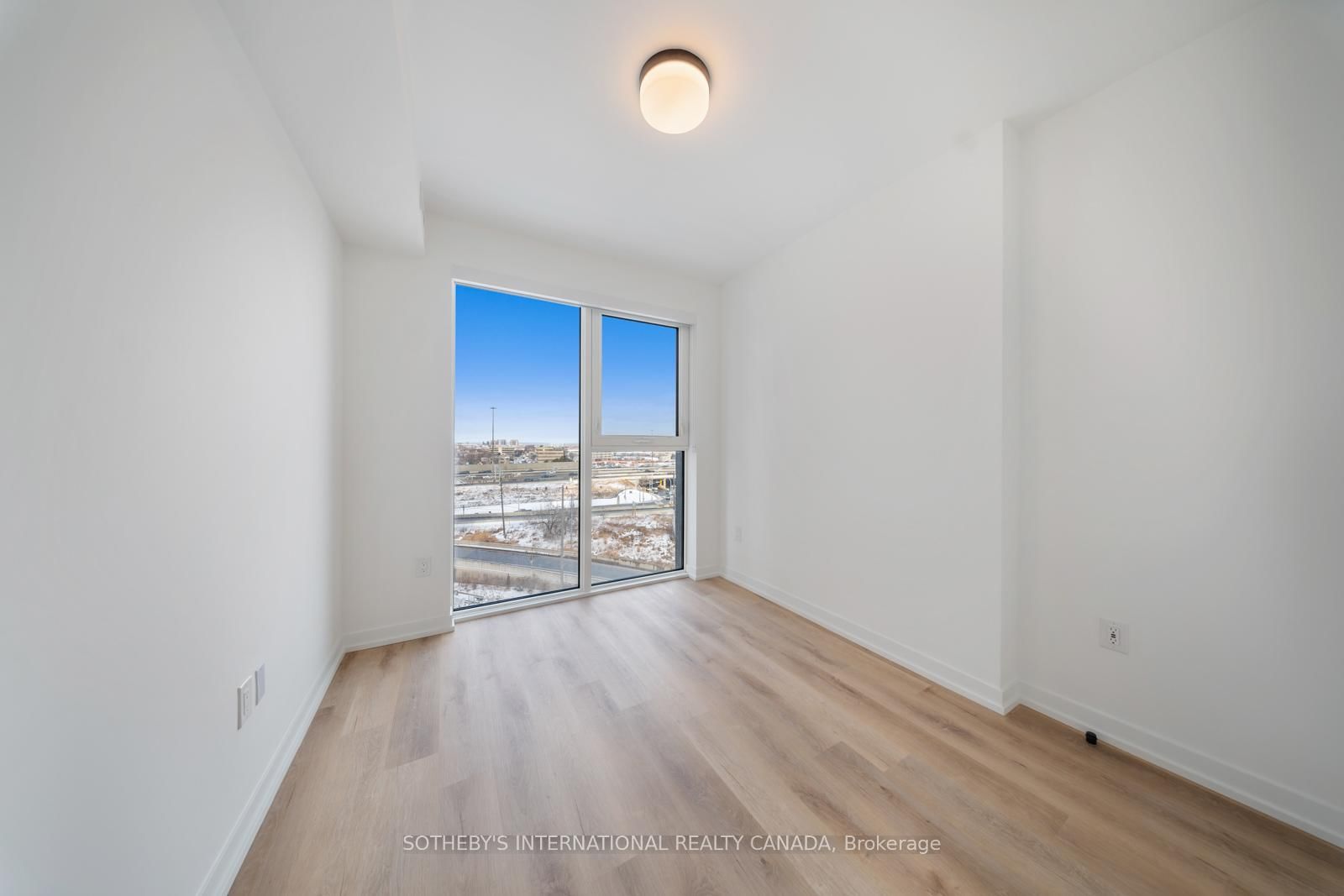 5 York Garden Way, Unit 502 - Photo 23