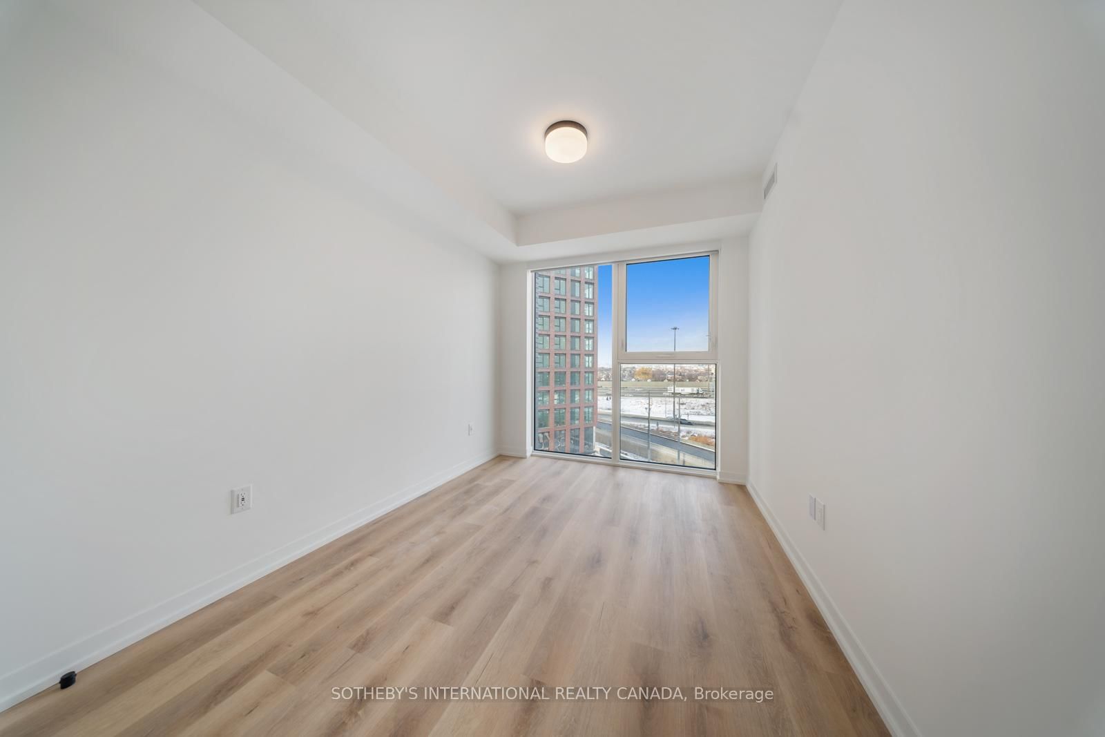 5 York Garden Way, Unit 502 - Photo 25