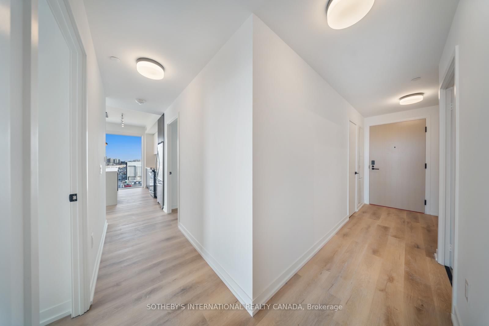 5 York Garden Way, Unit 502 - Photo 4