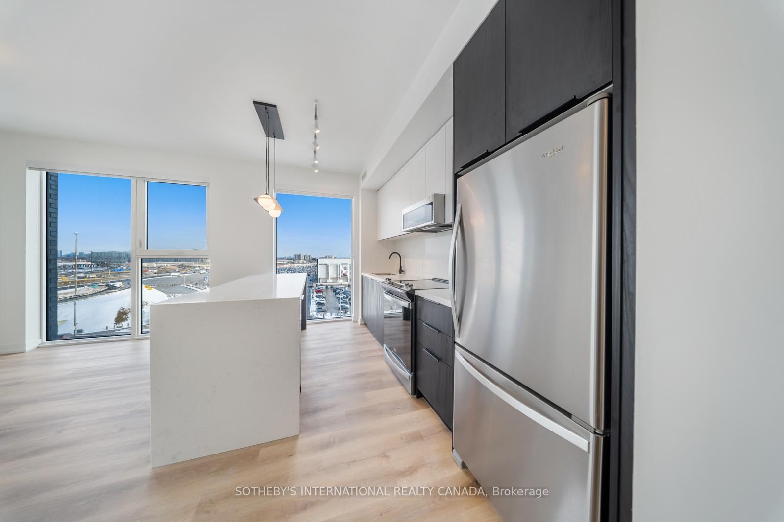 5 York Garden Way, Unit 502 - Photo 5
