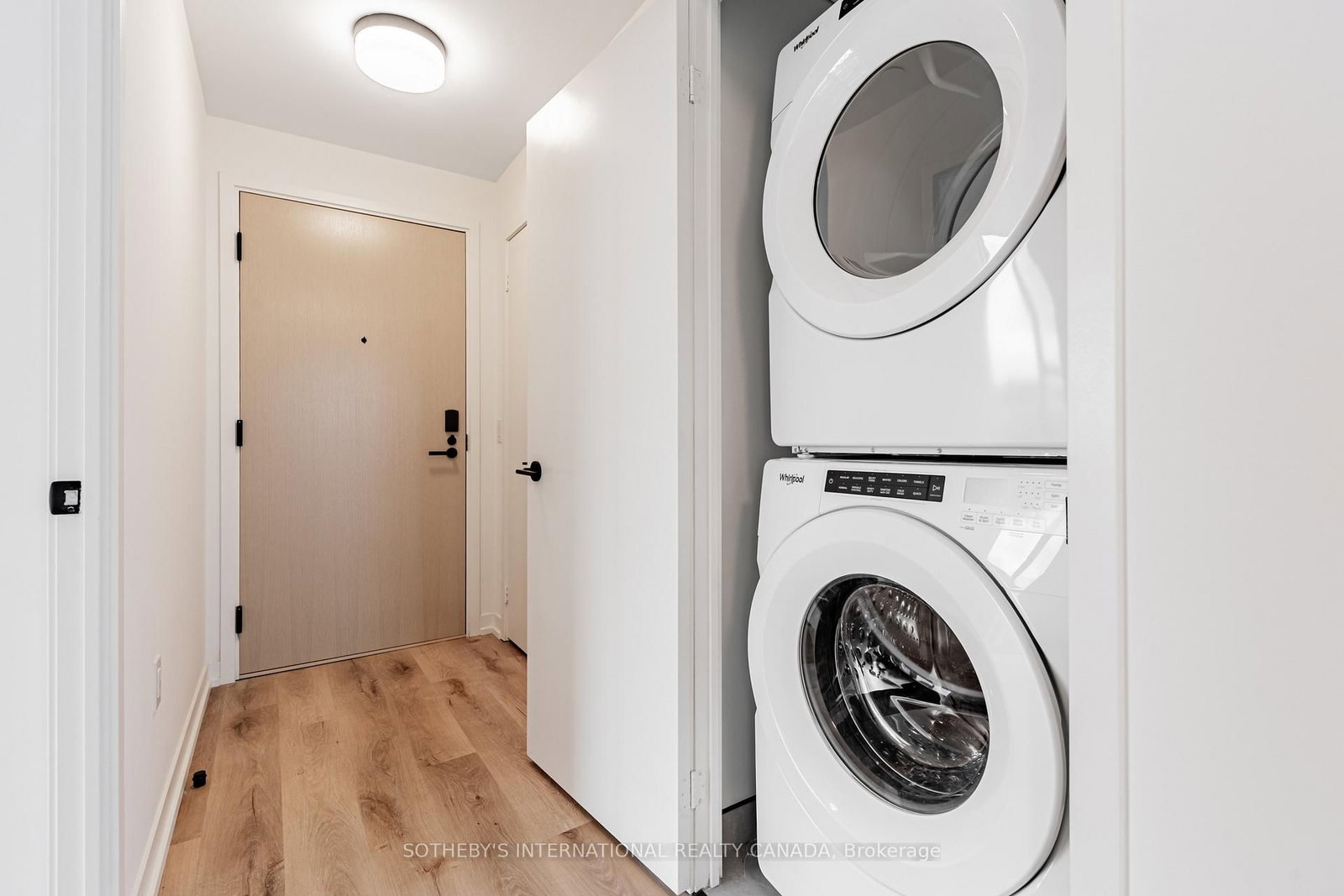 5 York Garden Way, Unit 608 - Photo 2
