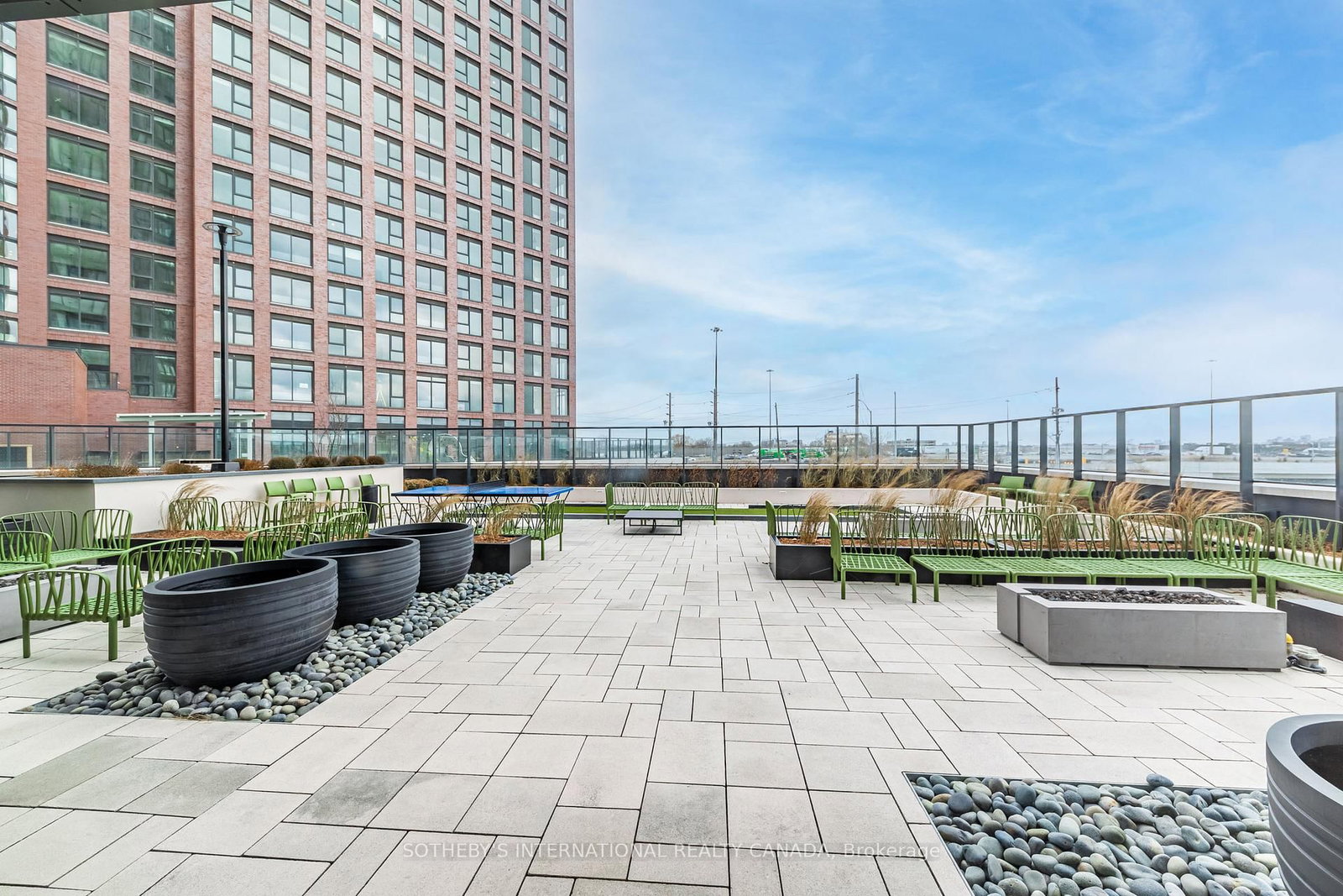 5 York Garden Way, Unit 608 - Photo 30