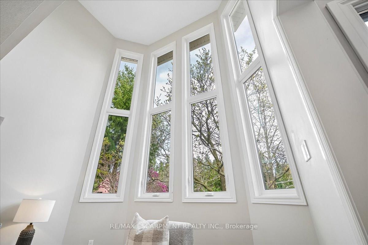 1257 McCraney Street E - Photo 11
