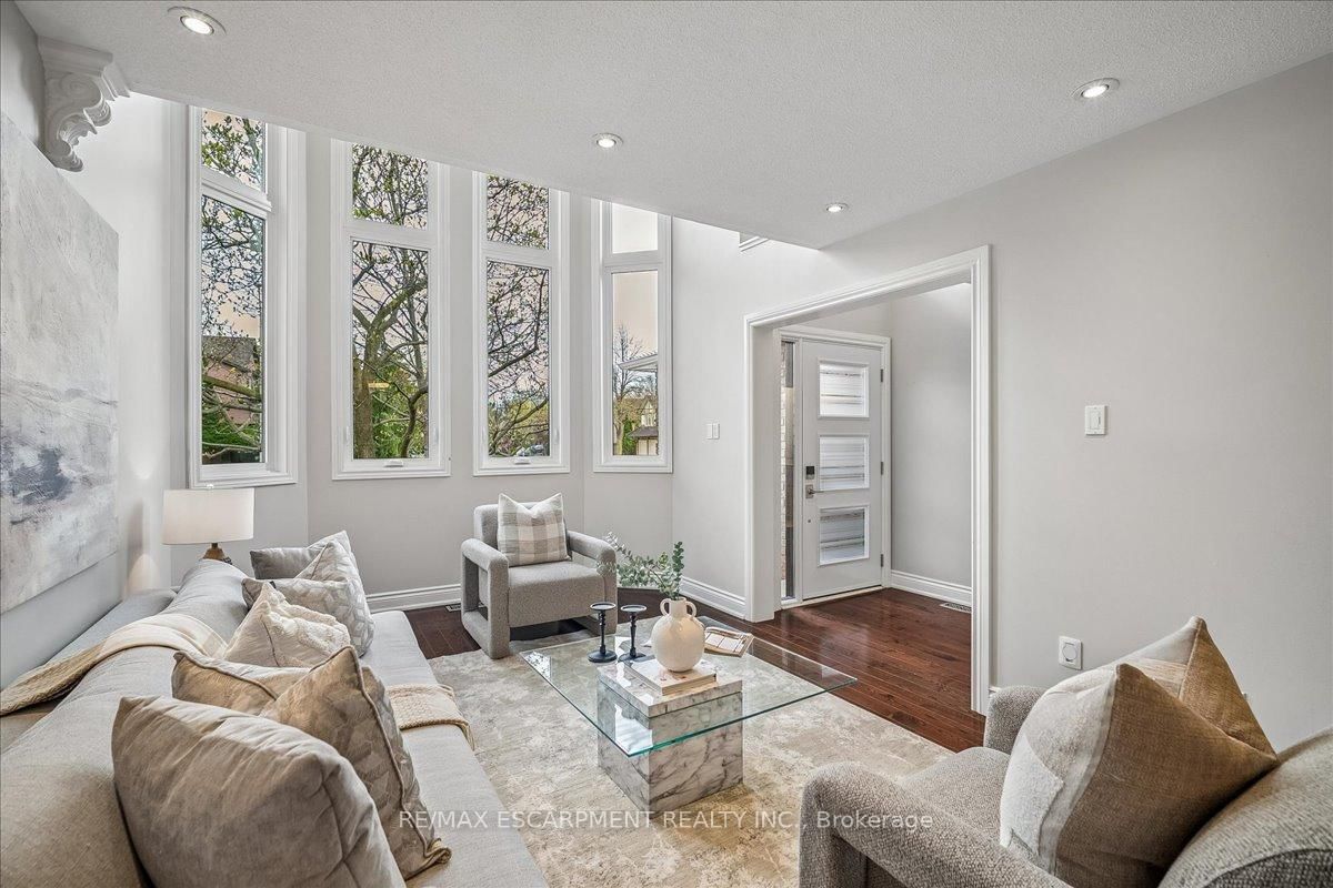 1257 McCraney Street E - Photo 16