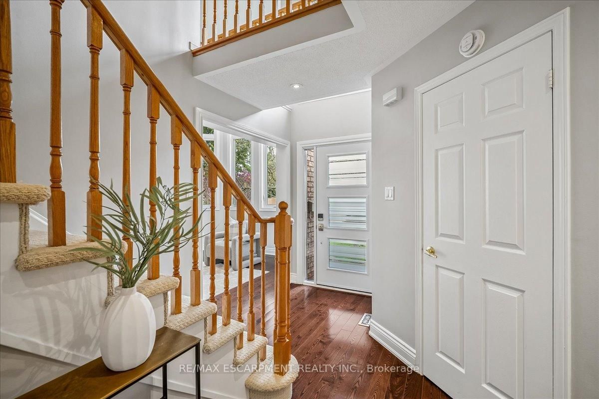 1257 McCraney Street E - Photo 22