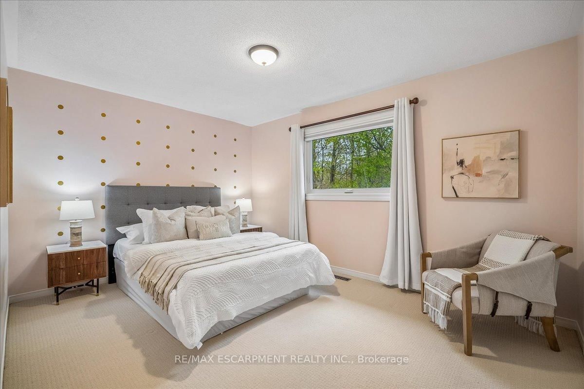 1257 McCraney Street E - Photo 26