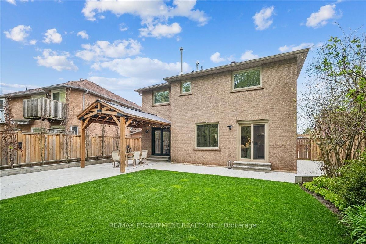 1257 McCraney Street E - Photo 38