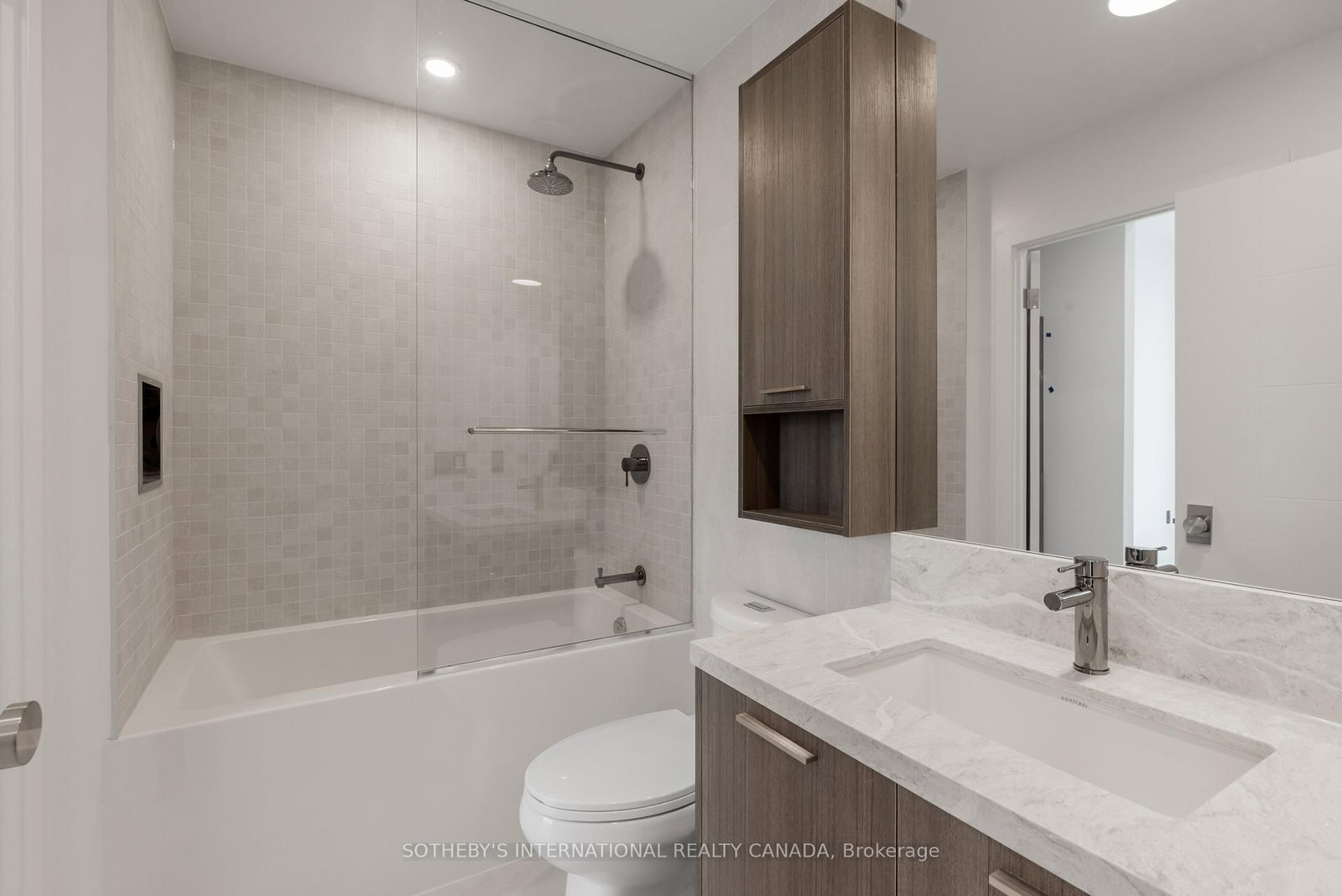 31 York Garden Way, Unit 505 - Photo 10