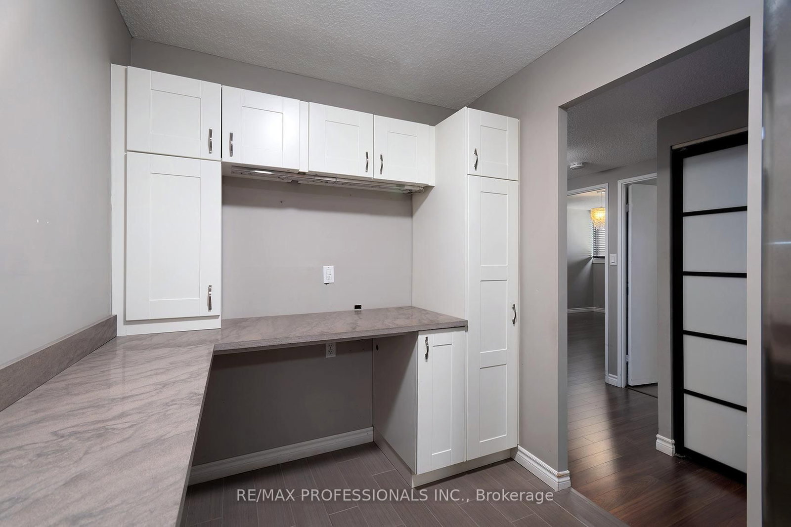 812 Burnhamthorpe Road, Unit 1504 - Photo 18