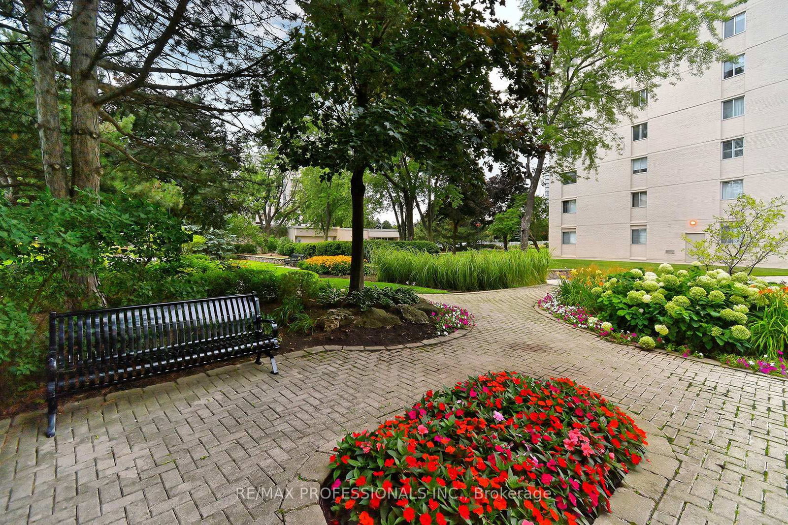 812 Burnhamthorpe Road, Unit 1504 - Photo 36