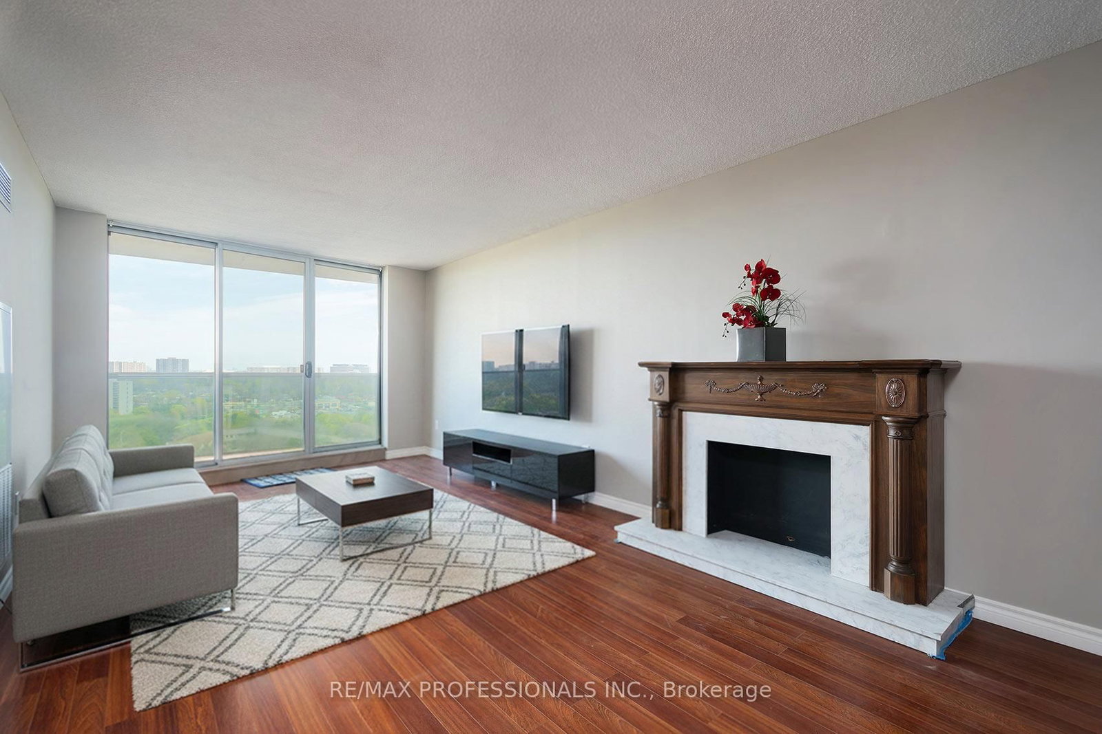812 Burnhamthorpe Road, Unit 1504 - Photo 6