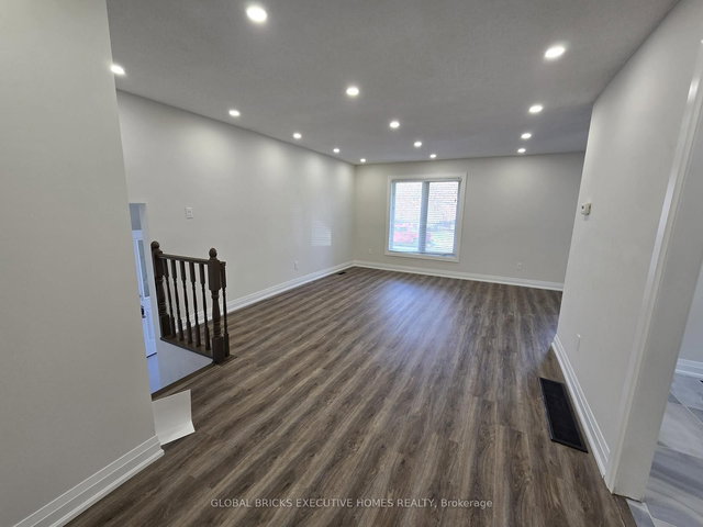 Main - 3285 Lansdown Drive
