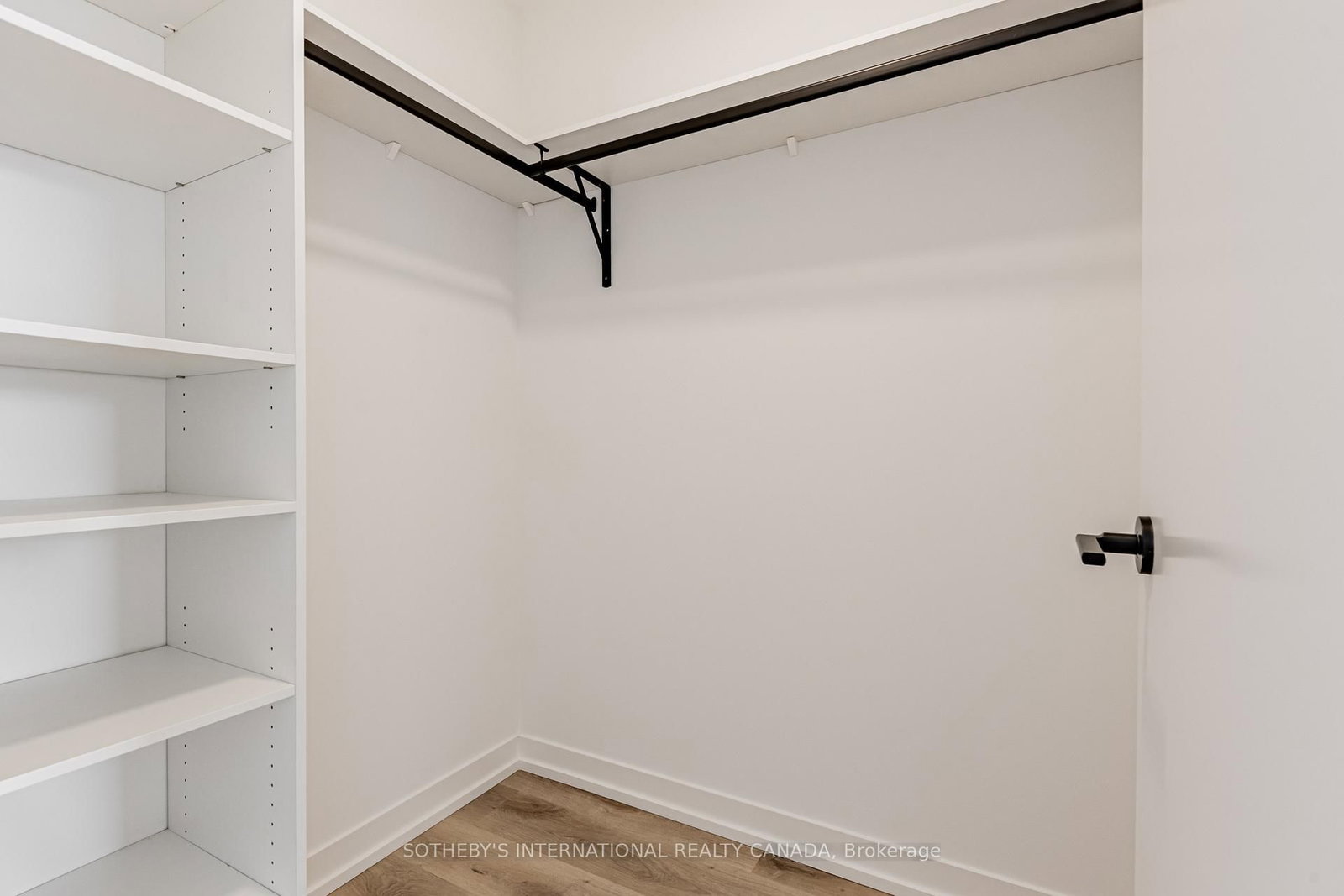 31 York Garden Way, Unit 104 - Photo 13