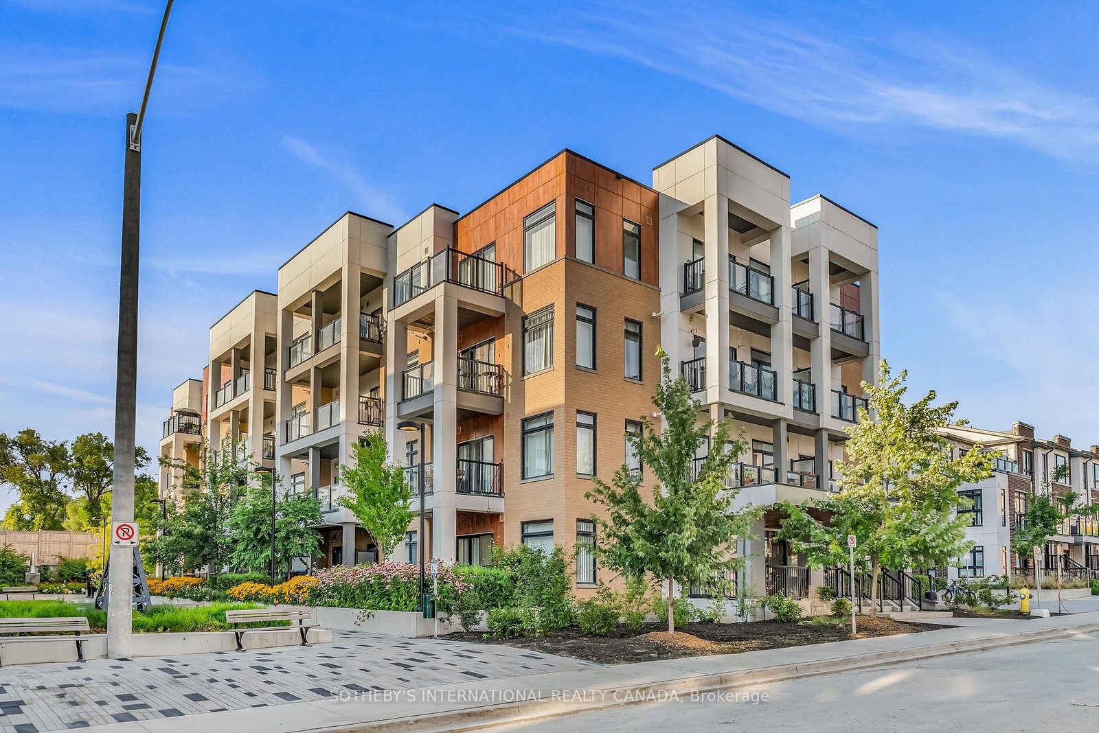 406-120 Canon Jackson Drive, Toronto, ON, photo 2