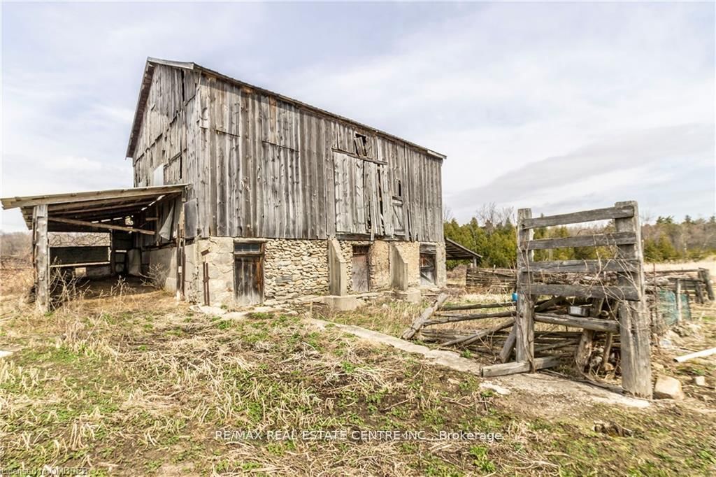 11678 REGIONAL ROAD 25 Road • Halton Hills, ON photo 24