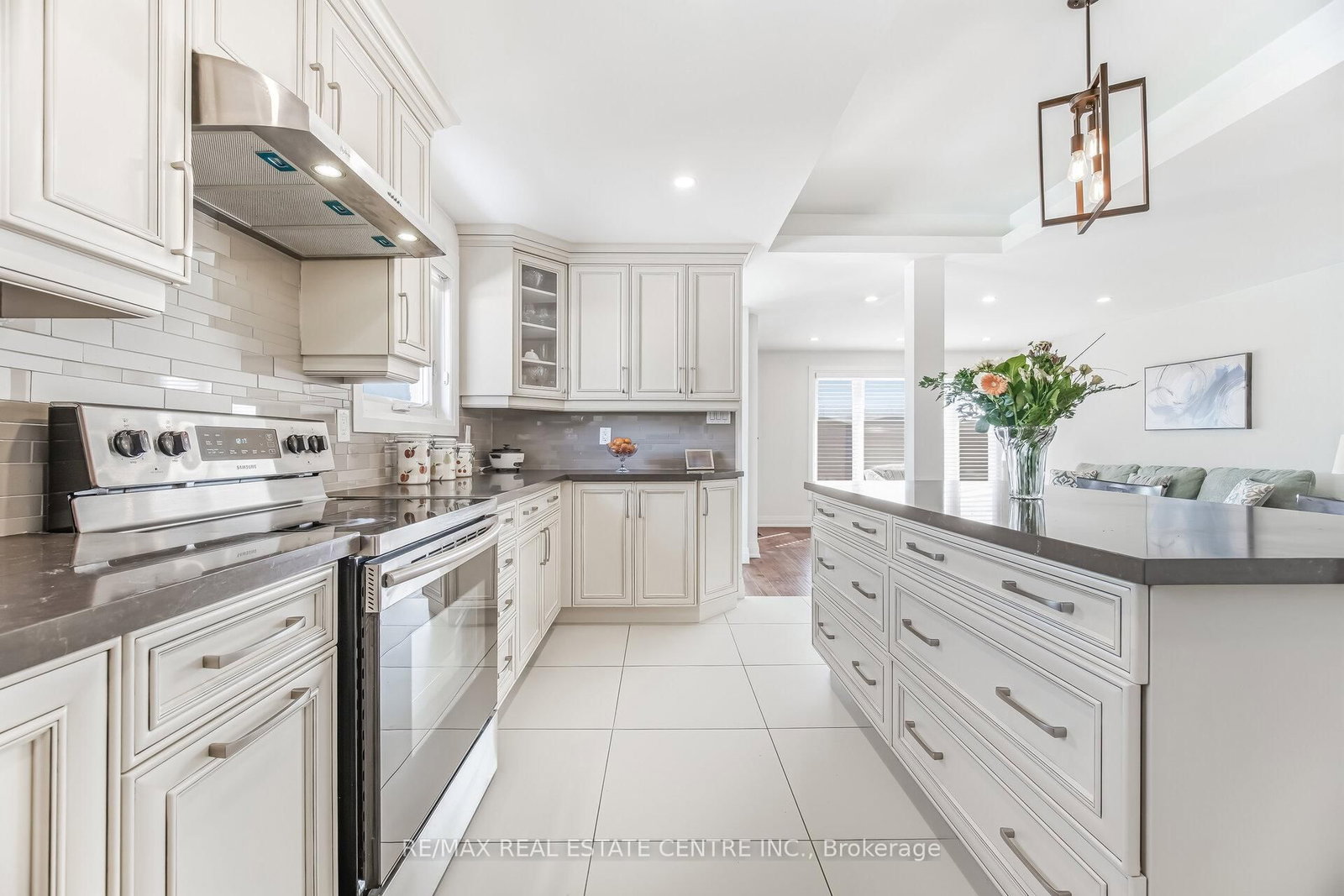 3392 Homark Drive - Photo 10