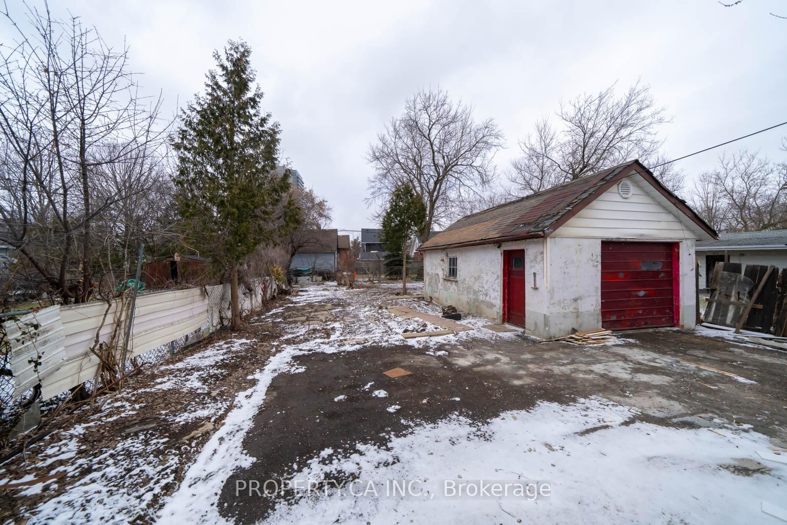 46 McMurchy Avenue N - Photo 21