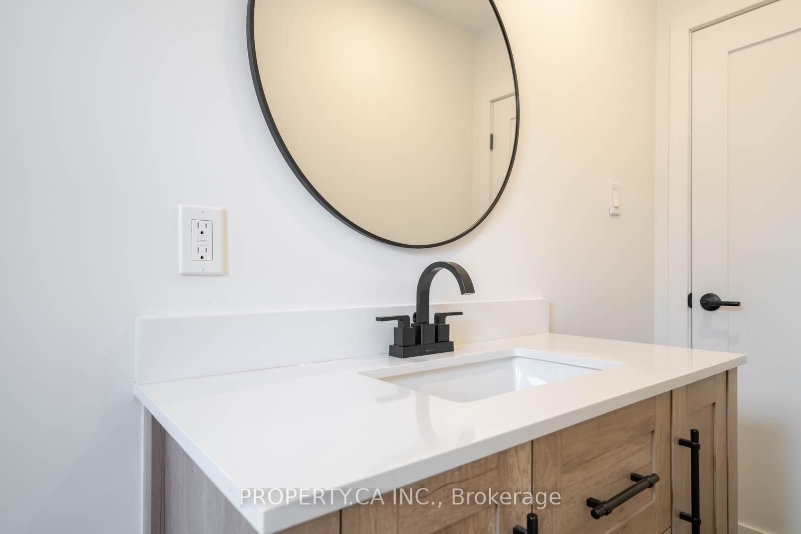 46 McMurchy Avenue N - Photo 7