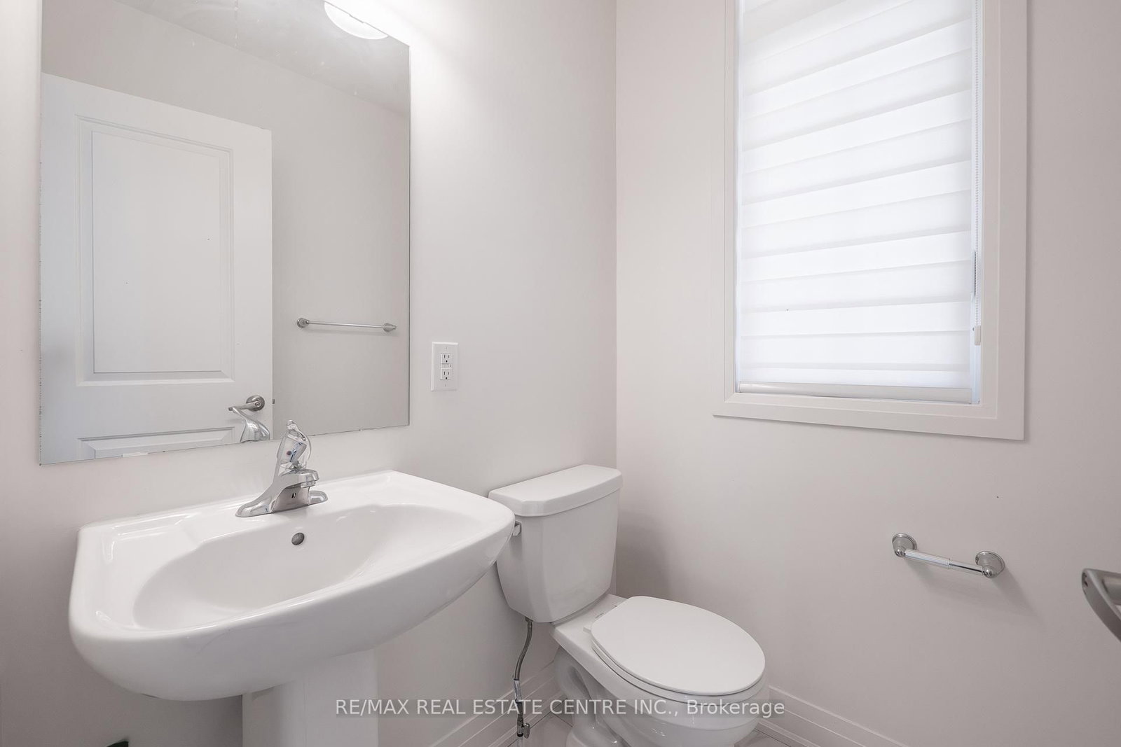 423 Royal West Drive • Brampton, ON photo 11